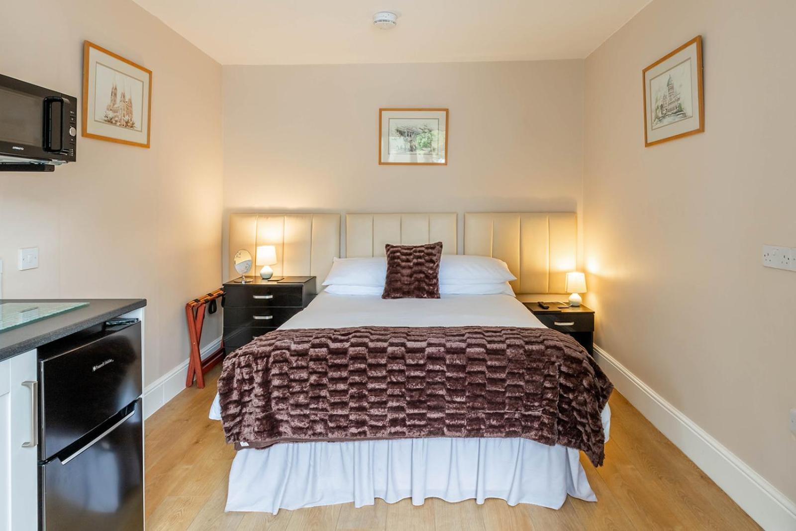 Roger Ground Guest House - With Onsite Car Parking Windermere Exteriör bild