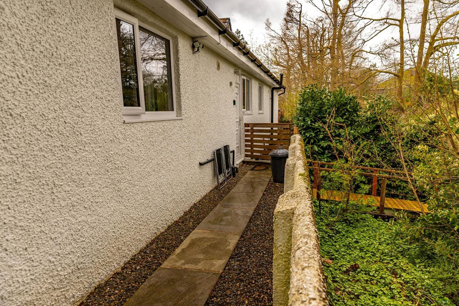Roger Ground Guest House - With Onsite Car Parking Windermere Exteriör bild