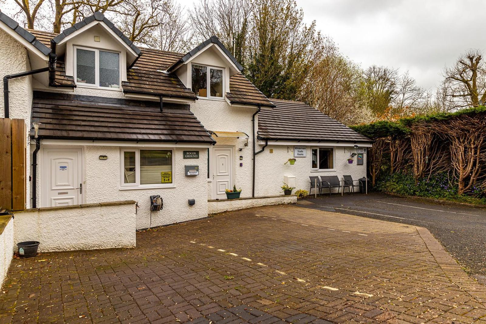 Roger Ground Guest House - With Onsite Car Parking Windermere Exteriör bild