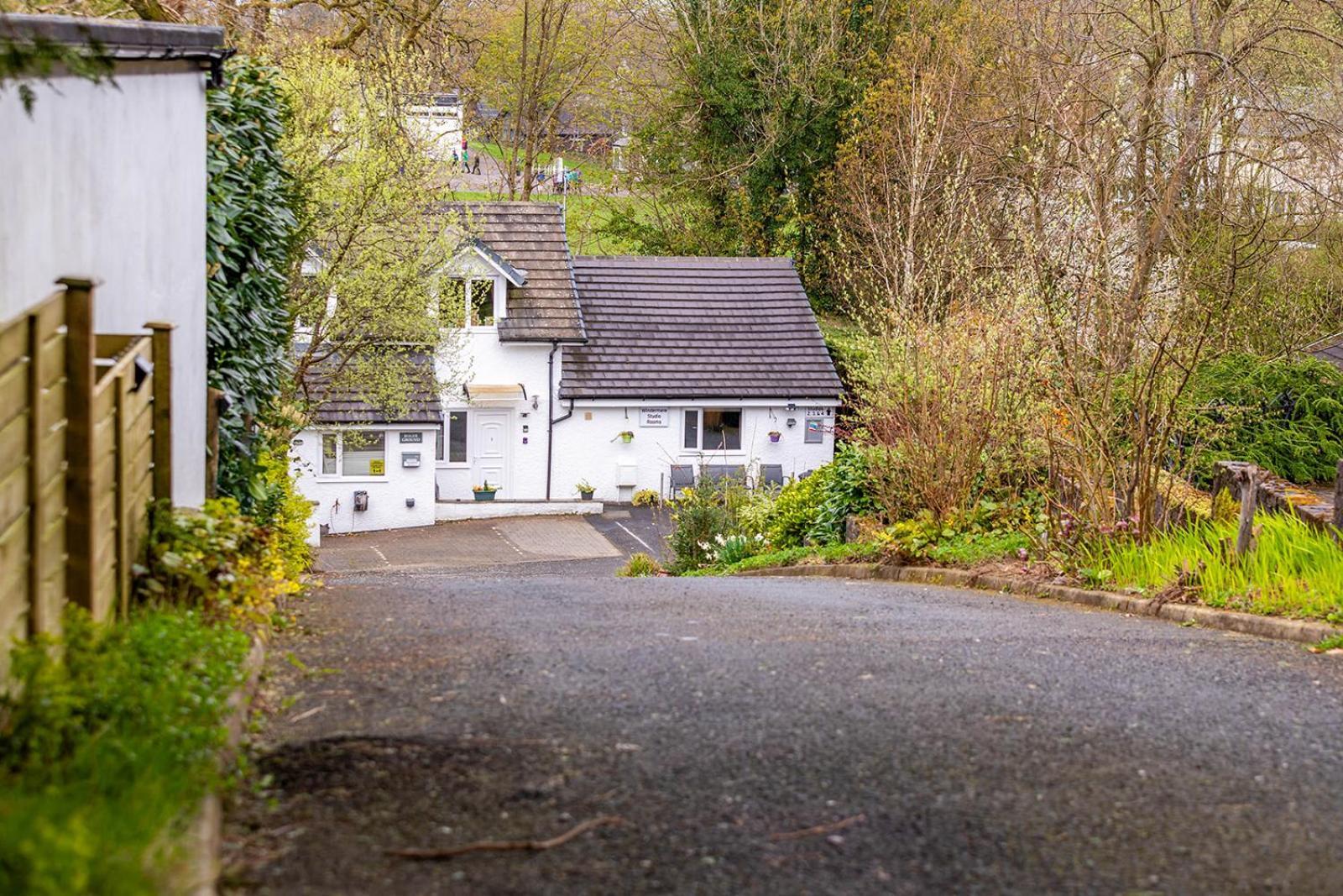 Roger Ground Guest House - With Onsite Car Parking Windermere Exteriör bild